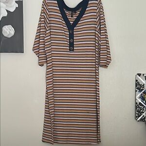 Tan and Cream Buttoned V-Neck Raglan Dress